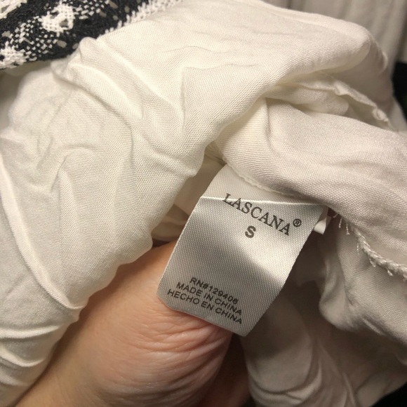 White Dress with Black Trim - Picture 13 of 16